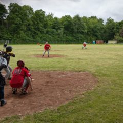 Sportieve strijd op het softbalveld van Duisburg