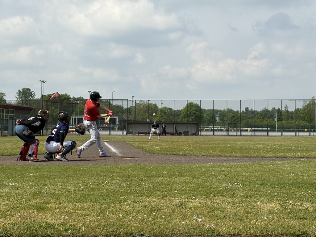 Hickory 1 pakt overtuigende winst